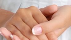 Note: how to care for cuticles at home?
