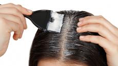 घर पर बालों के लिए नारियल तेल का उपयोग करने के तरीके अपने बालों को नारियल के तेल से धोएं