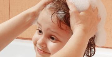 Детето не иска да си мие косата