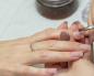 Narodni lijekovi za jačanje noktiju: kupke, masti, obloge kod kuće